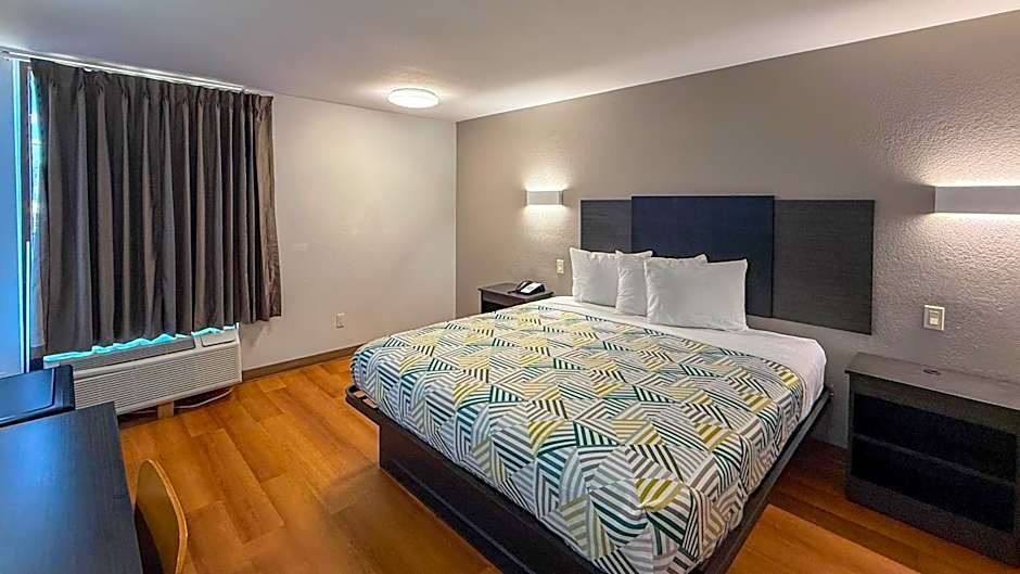 Motel 6-Oklahoma City, OK - South