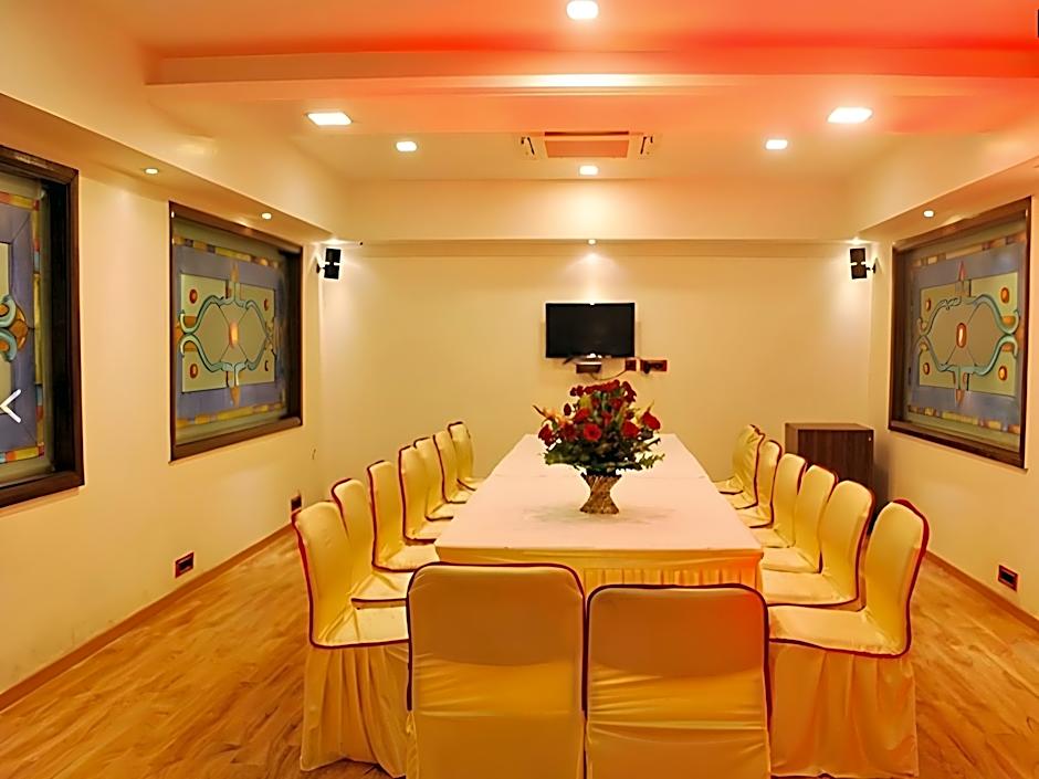 Hotel Grand Continental – Varanasi, VA