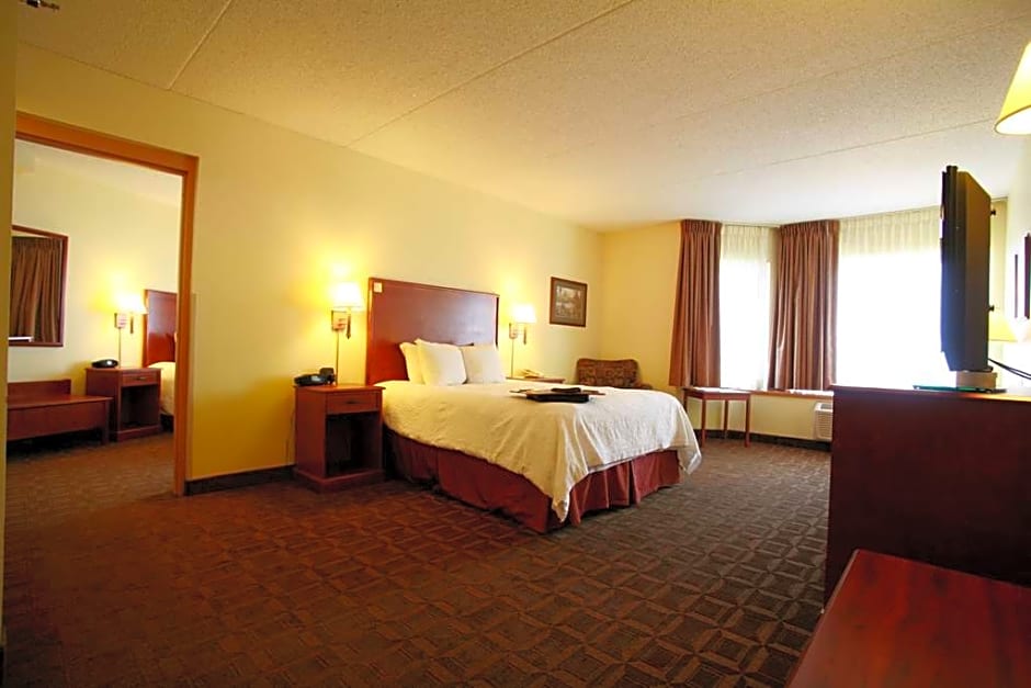 Hampton Inn & Suites Bemidji