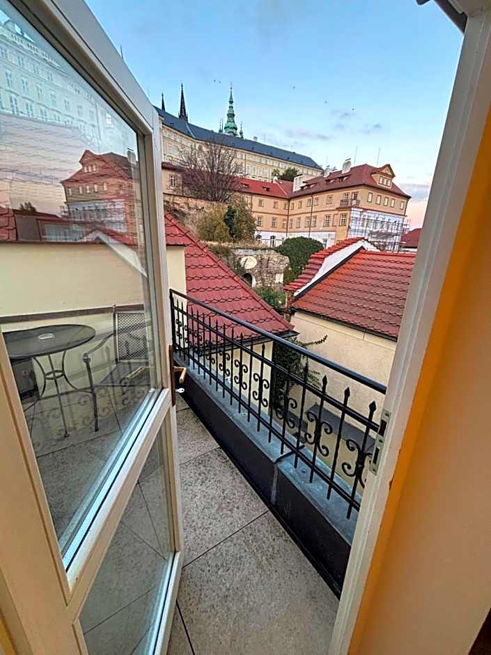 The Golden Wheel Boutique Hotel