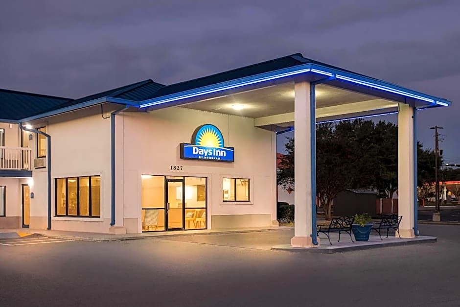 Days Inn by Wyndham Valdosta I-75