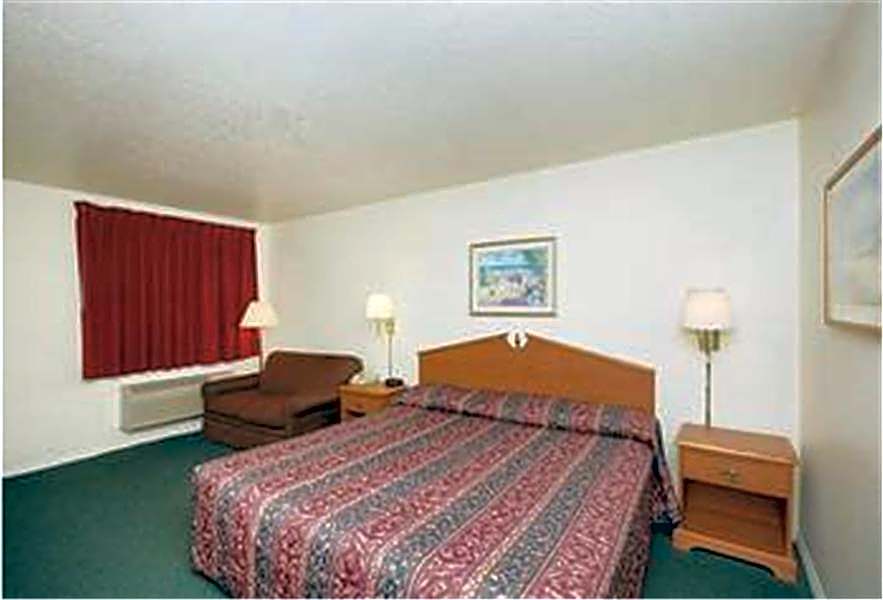 Summit Inn Hempstead