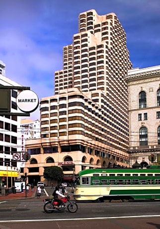 Parc 55 Hotel
