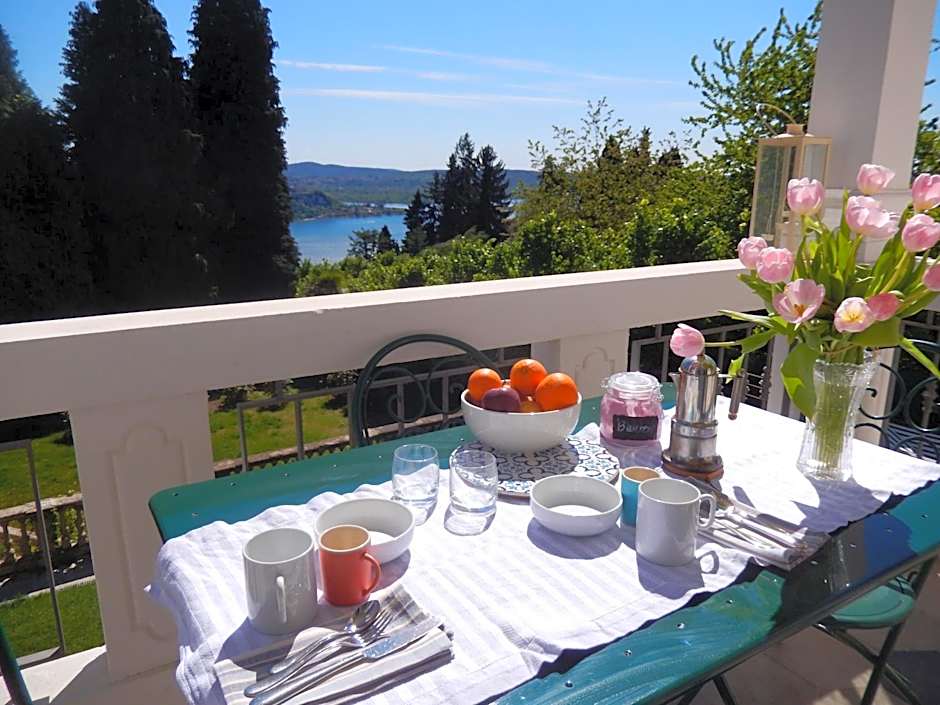 White Lilac Romantic B&B - Adults only