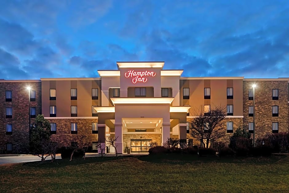 Hampton Inn By Hilton Dekalb (Near The University)