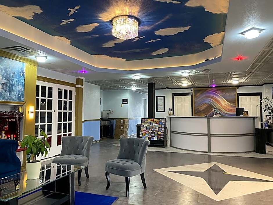 R Nite Star Inn and Suites -Home of the Cowboys & Rangers
