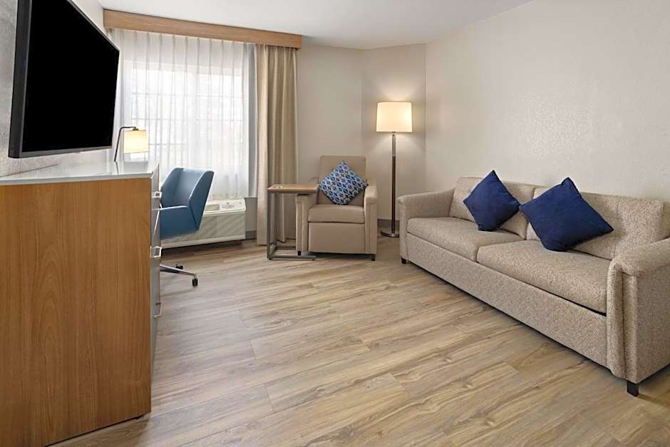 Candlewood Suites Richmond - South By IHG