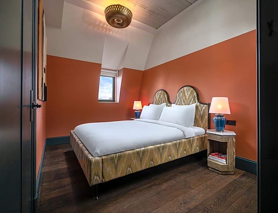 The July - Boat & Co