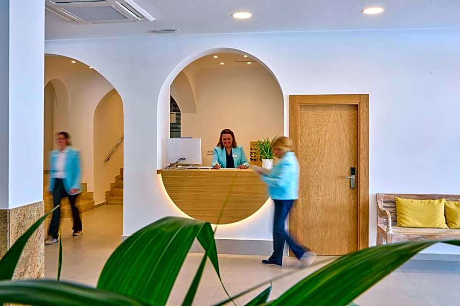 Universal Hotel Bikini