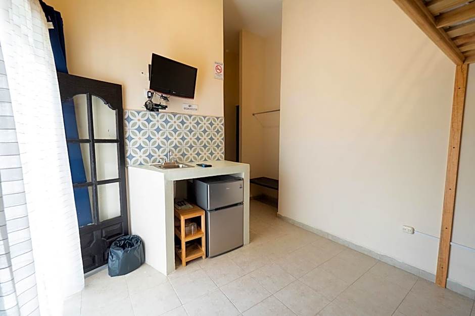 Nido Colibrí - Private Rooms and hostel Dorms in Remate de Paseo Montejo
