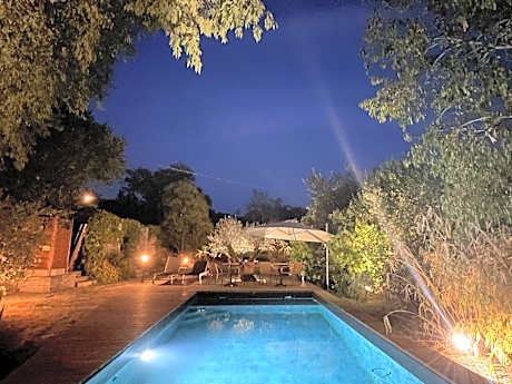 L Amourier chambres charme et confort avec Jacuzzi ou baignoire XXL