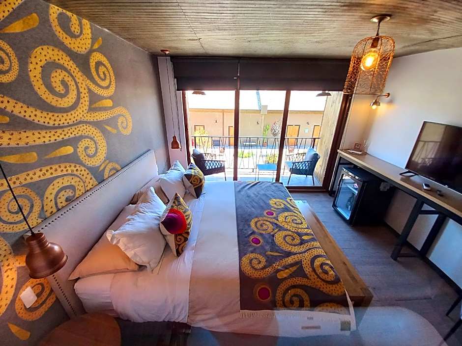 Photo 1 of 4 of Superior 1 King Bed, Balcony