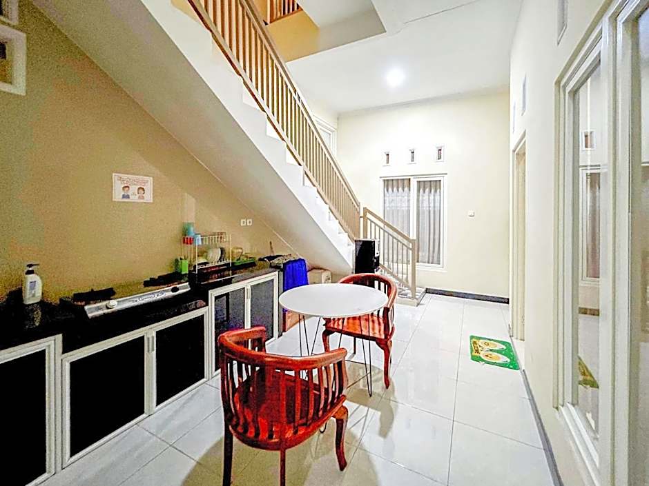 Lancar Homestay Syariah near BNS Mitra RedDoorz