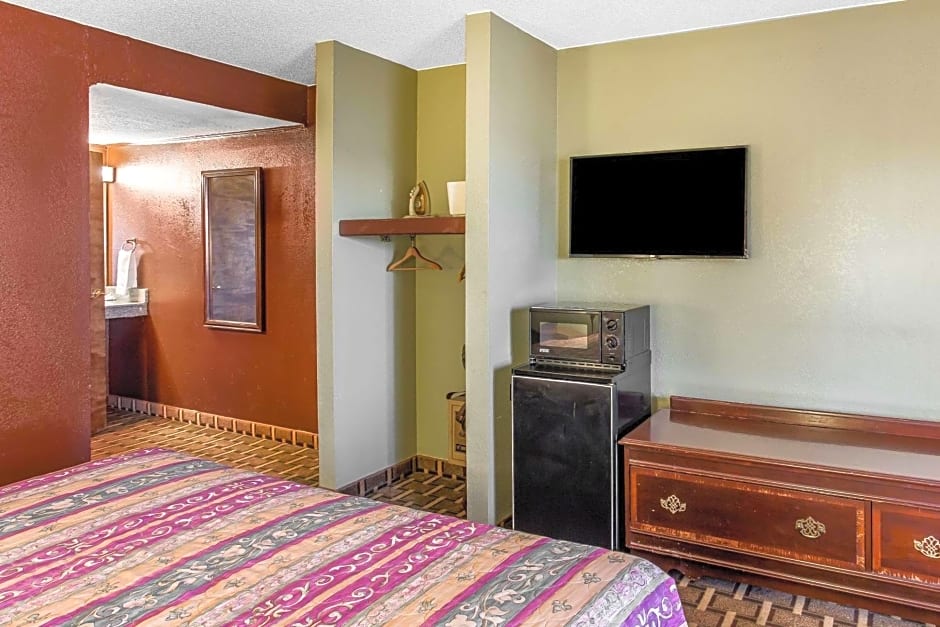 Rodeway Inn & Suites Smyrna