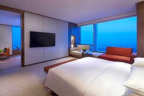 Grand Executive King Suite