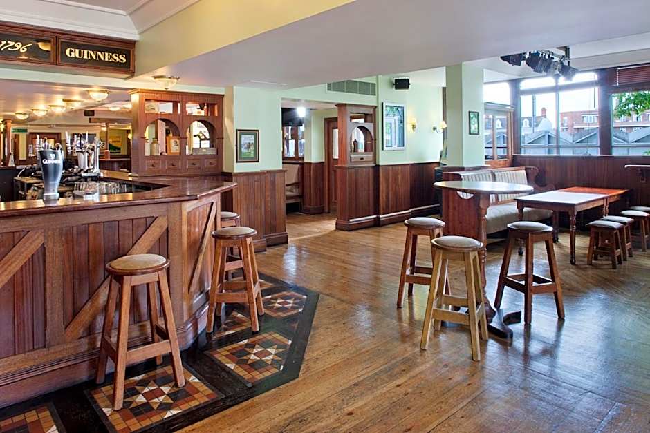 Holiday Inn Cardiff City By IHG