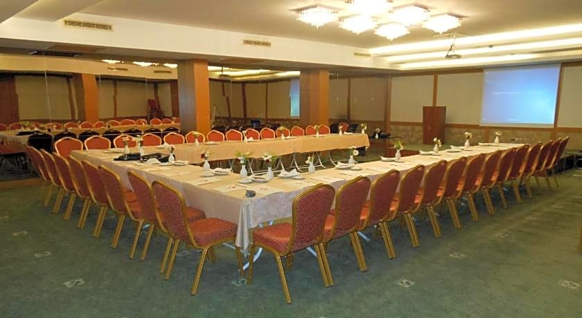 Nüzhet Otel