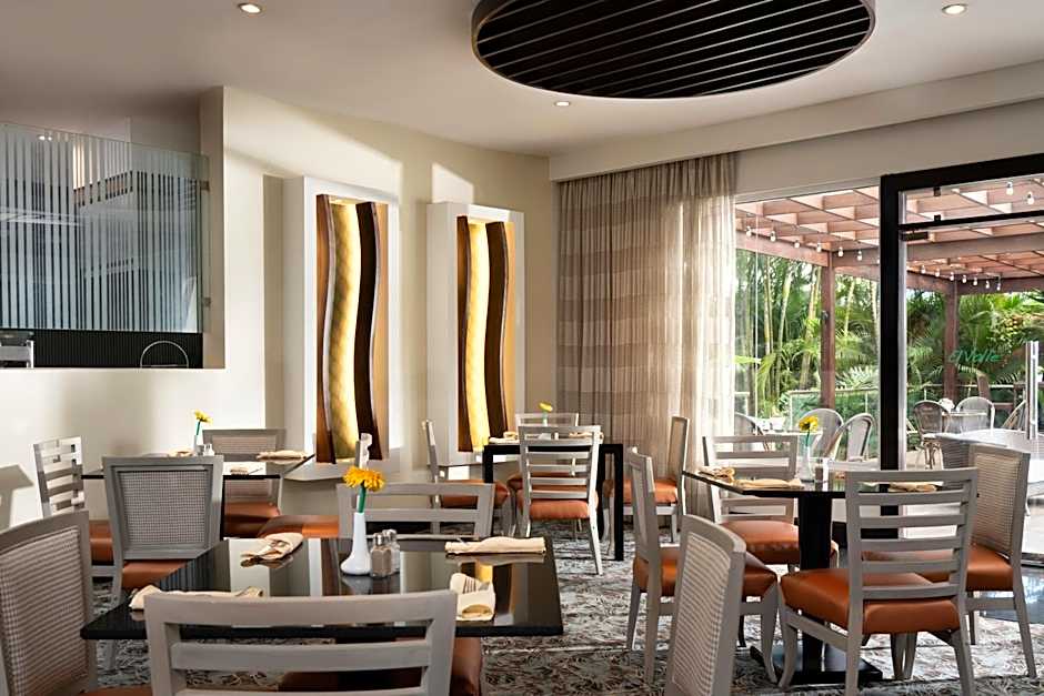 Hodelpa Garden Court