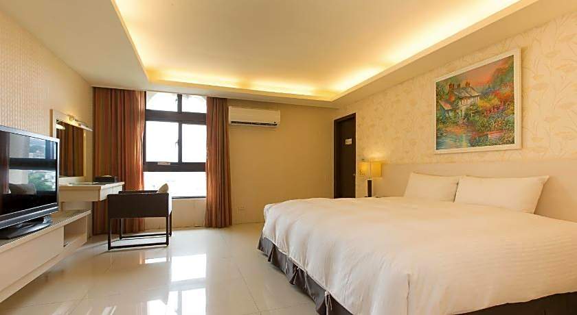 F Hotel - Sanyi - pet-friendly
