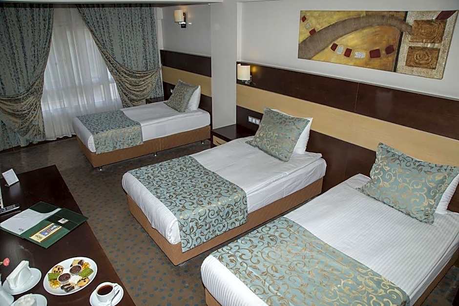 Mom Hotel