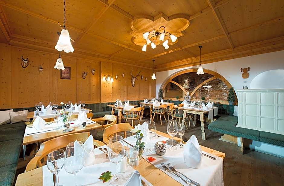 Hotel Bellaval Scuol