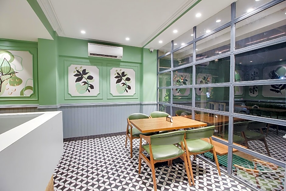 Collection O Avasa Grand