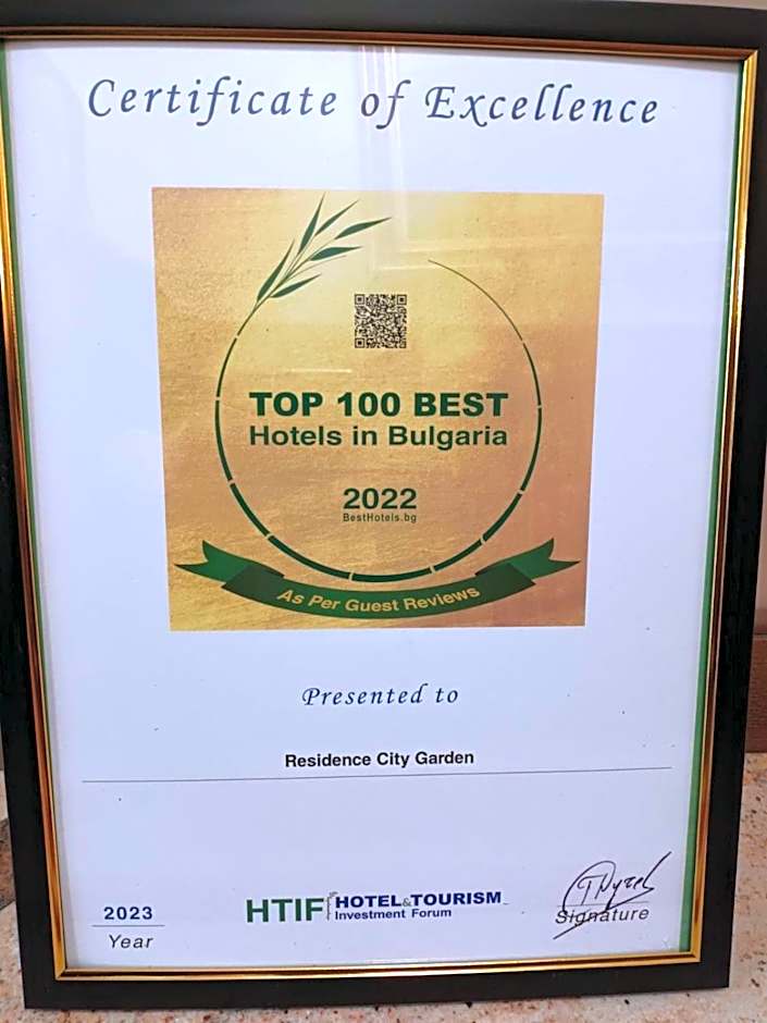Residence City Garden - Certificate of Excellence Top 10 BEST Five-Stars City Hotels for 2024 awarded by HTIF