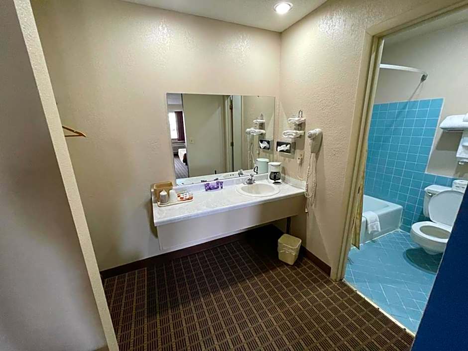 Knights Inn & Suites Emporia