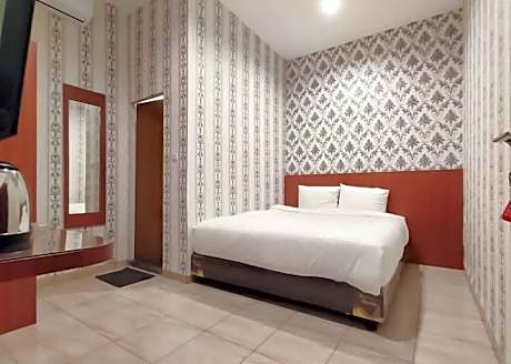 RedDoorz Plus @ Jalan Letda Sujono Medan 2