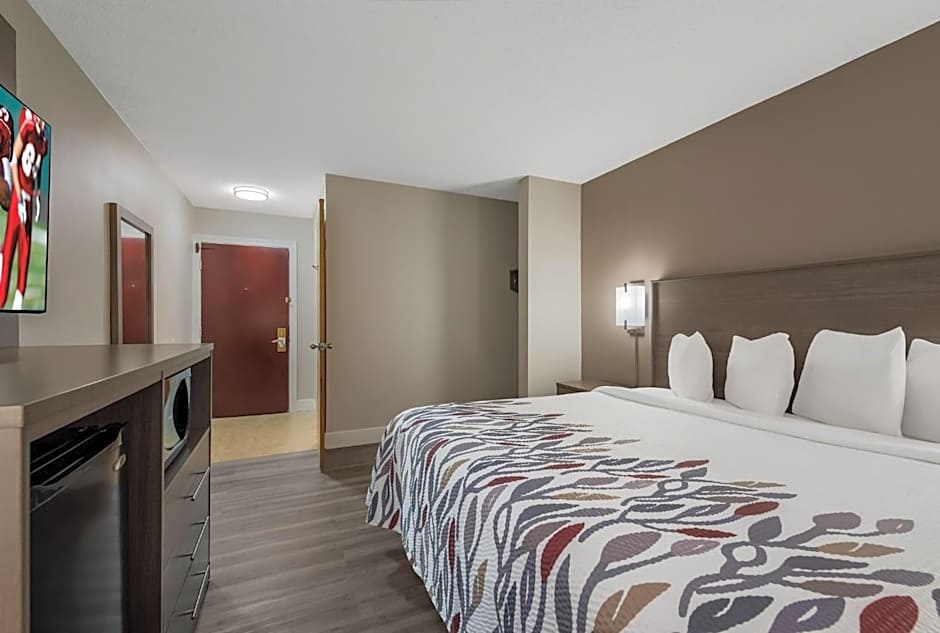 Red Roof Inn & Suites Vineland - Buena