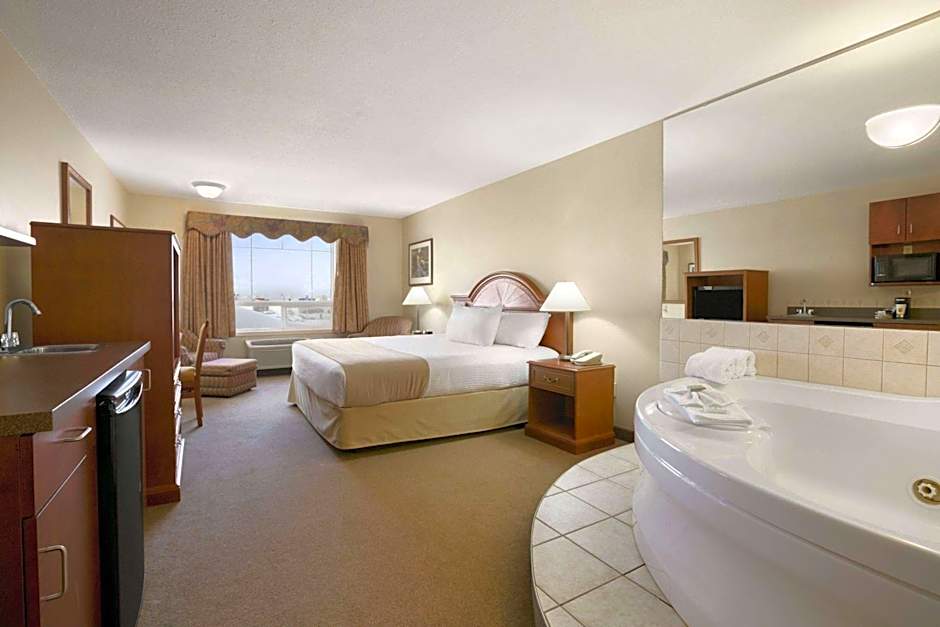 Super 8 by Wyndham High Level AB