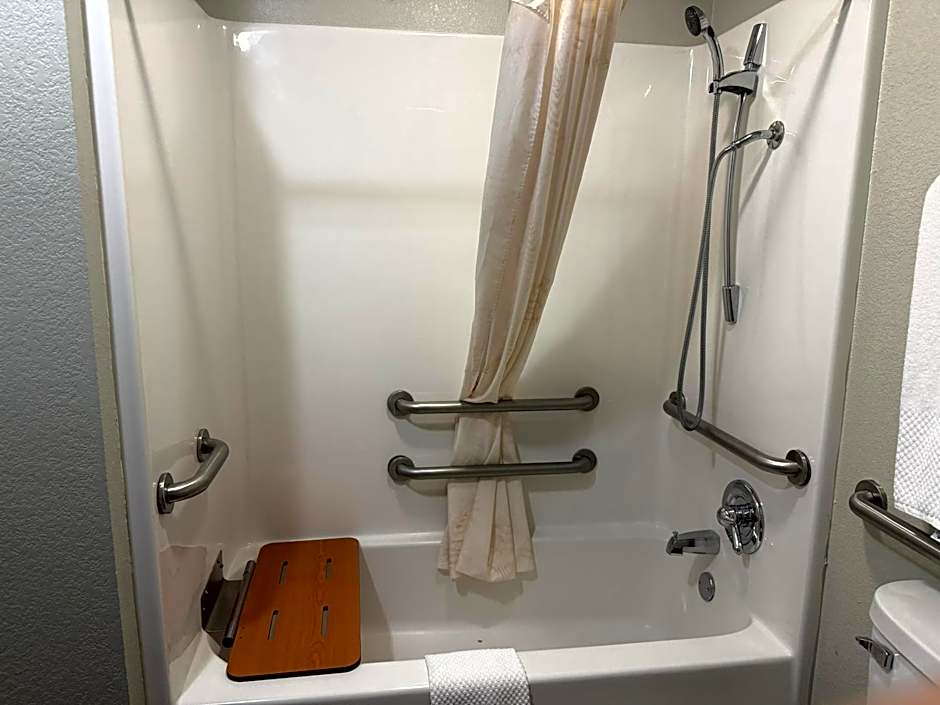 The Magnolia Hotel Searcy