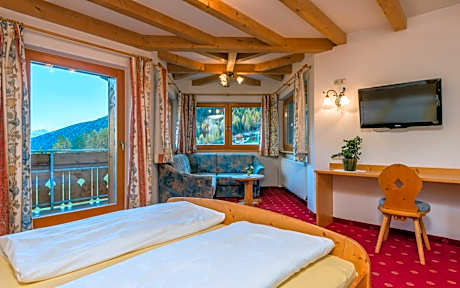 Double Room with Mountain View