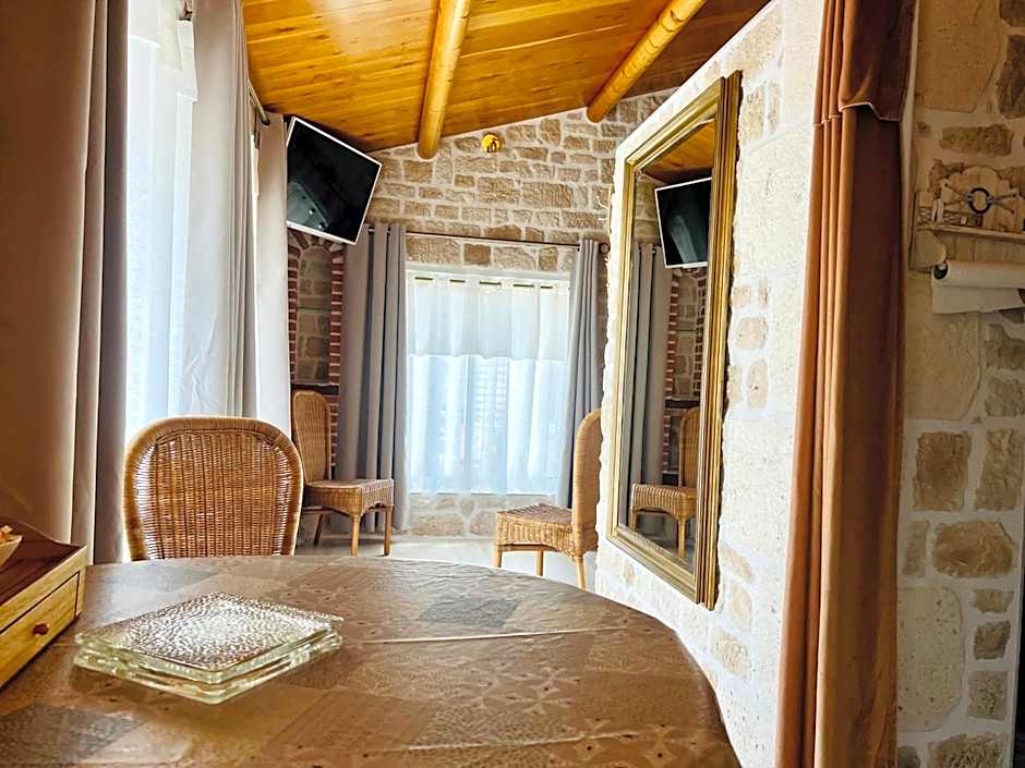 Le Mas des Mathes, Chambres d'hôtes, Studios