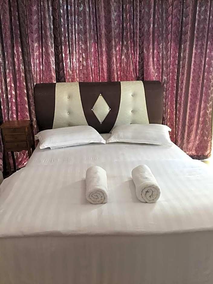 Paka Tamim Seaview Hotel