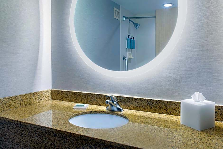 Courtyard by Marriott Buffalo Amherst/University