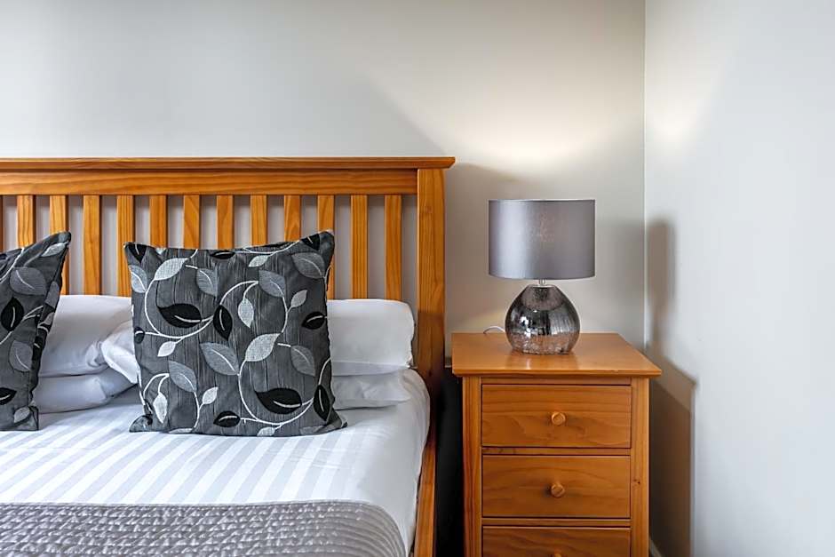 Roydon Marina Village Hotel
