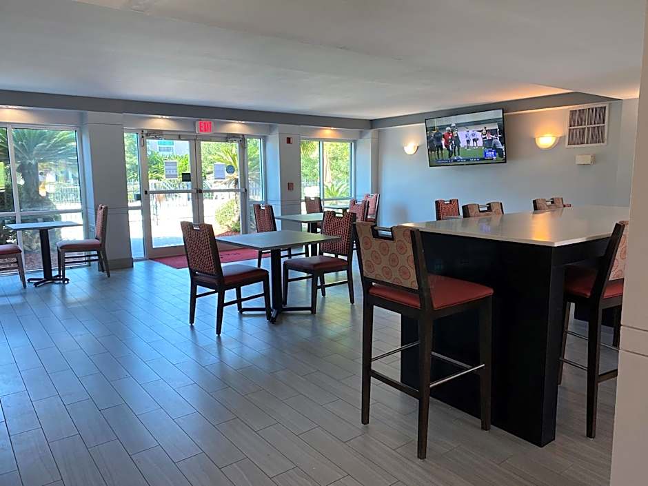 Ramada by Wyndham Luling