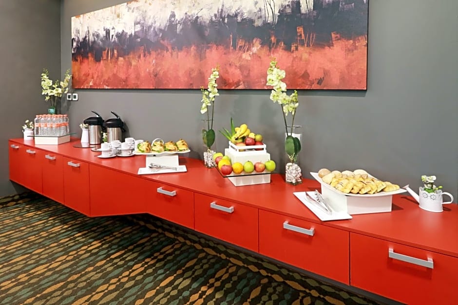 Wyndham Garden Guadalajara Acueducto