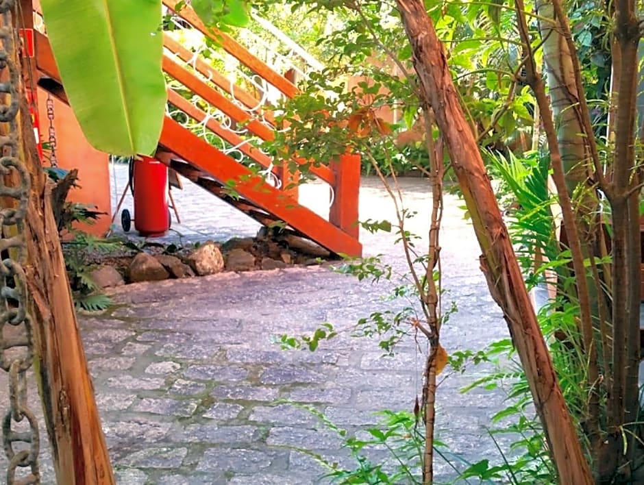 Velinn Pousada Ponta Do Pequeah