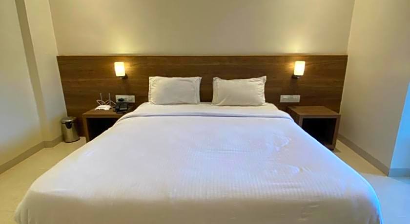 The Byke Skylark Seafront Resort, Dapoli