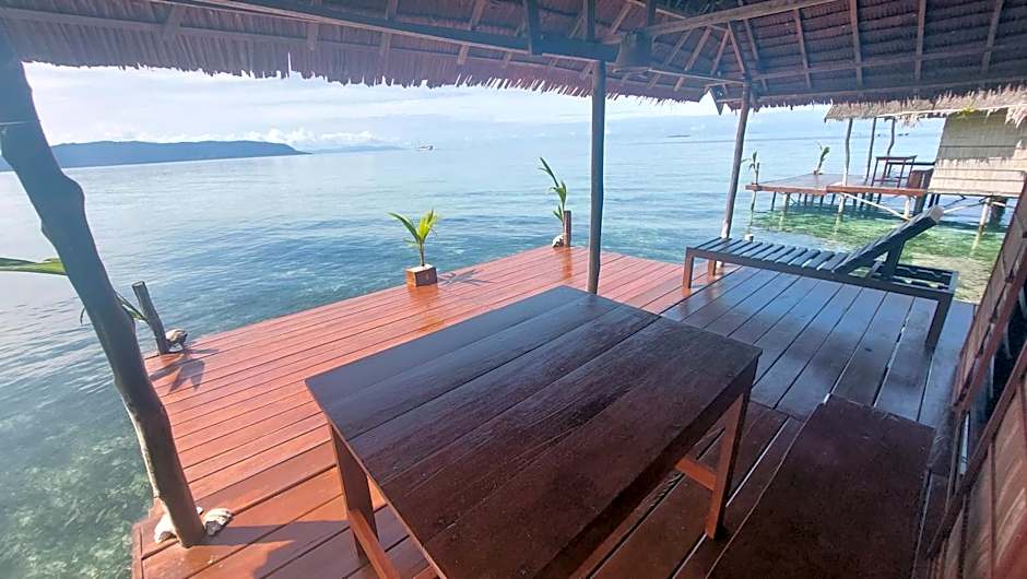 Methos Homestay - Raja Ampat
