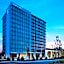 Renaissance Milwaukee West Hotel