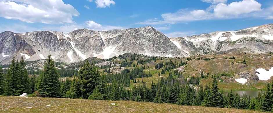 Snowy Mountain Inn