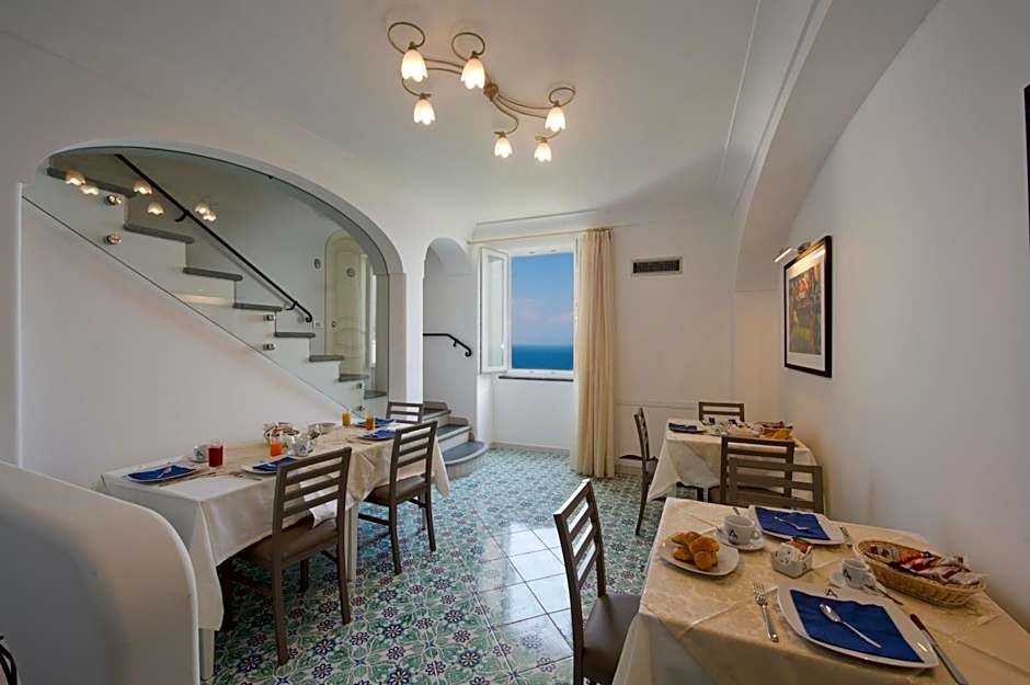 Albadamare Boutique Hotel