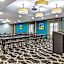 La Quinta Inn & Suites by Wyndham Columbus - Edinburgh