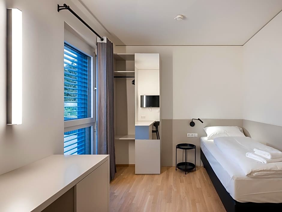 Hotel AT HOME - late arrival self check in