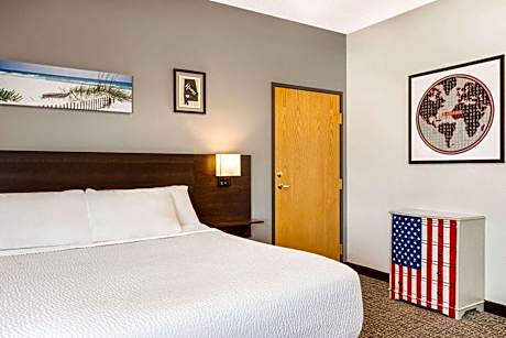 1 King Bed, Mobility Accessible Studio Suite, Non-Smoking