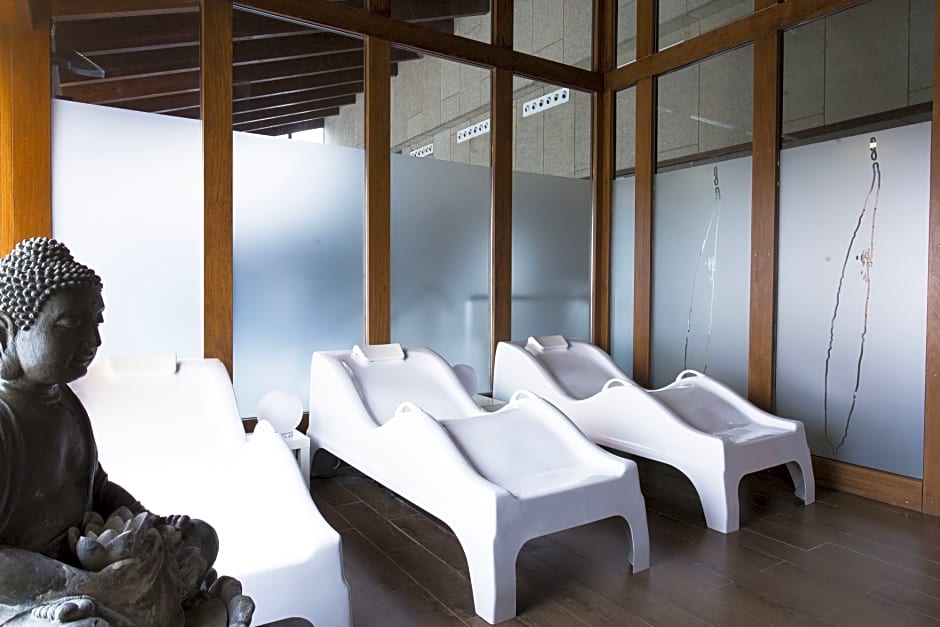 Fun Aragon Hills Hotel & Spa