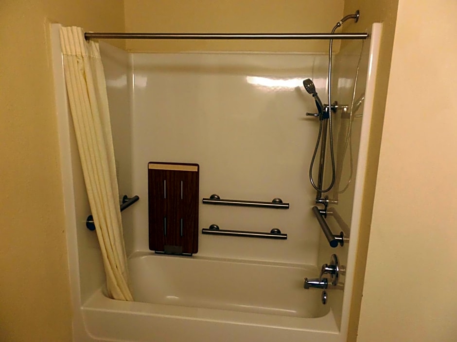 Home Inn & Suites